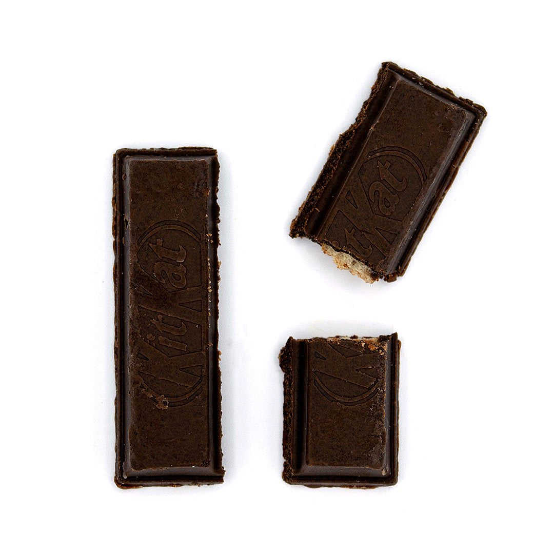 Japanese Kit Kat: Dark Chocolate Otona No Amasa open