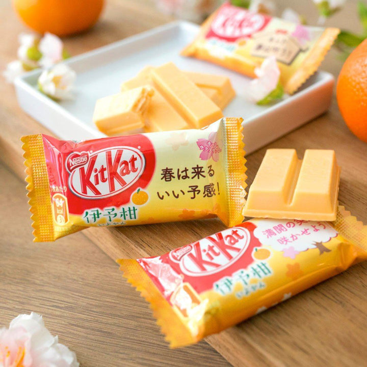 Past Snack - Japanese Kit Kat: Iyokan Mandarin Orange